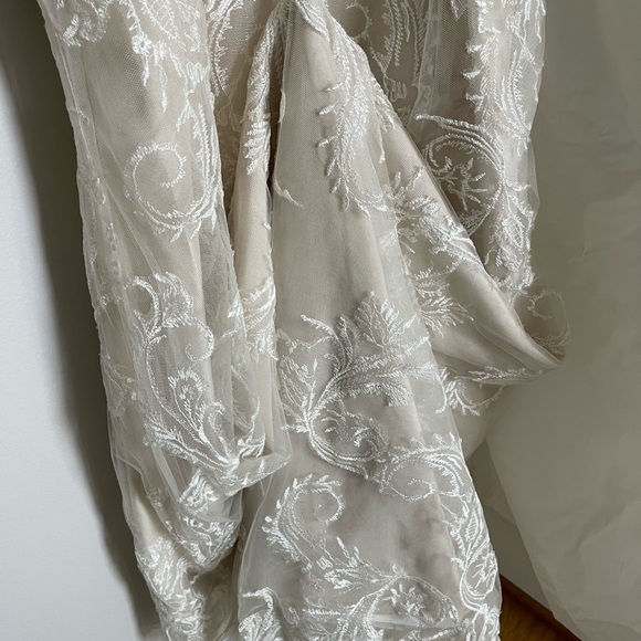 Maggie Sottero WEDDING DRESS - EUC! - Picture 4 of 13